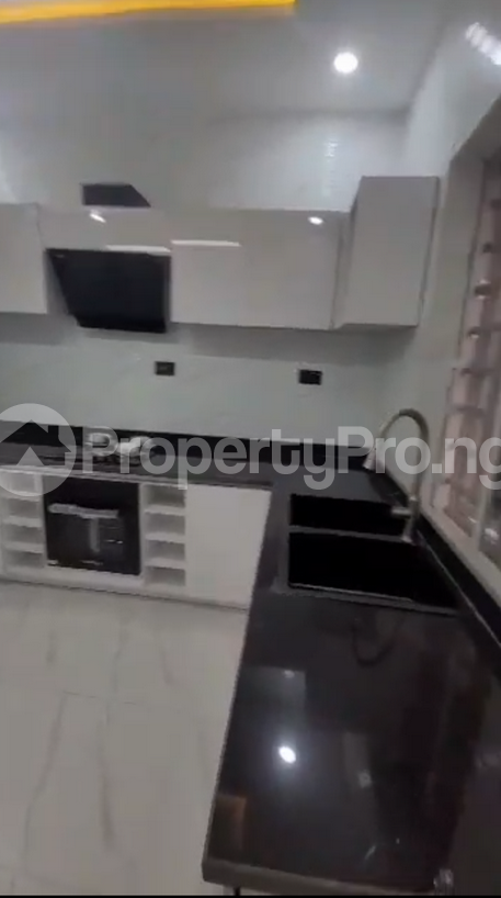 3 bedroom House for sale Medina Estate, Gbagada, Lagos. Medina Gbagada Lagos