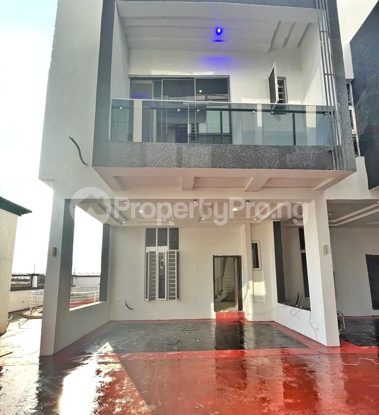 3 Bedroom House in Monastery road Sangotedo Lagos House for sale in