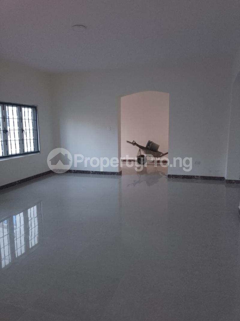 3 bedroom House for rent By Aduvie Jahi Abuja