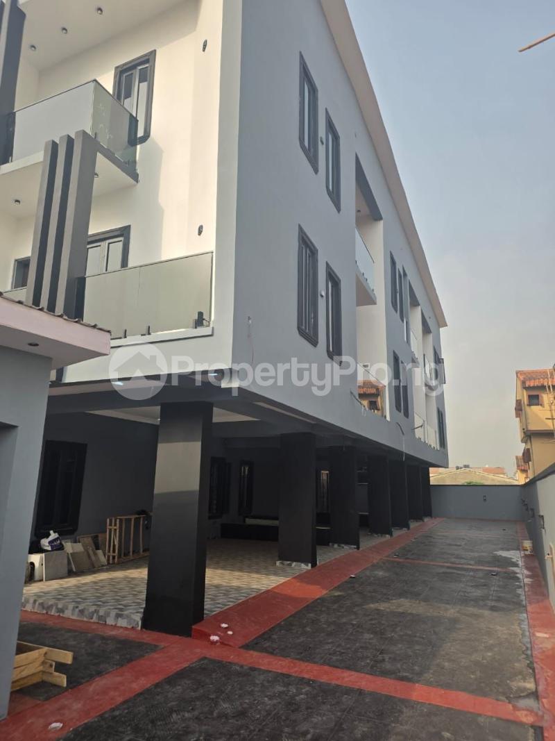 5 bedroom House for sale Chief Mike Close Off Holandia Way, Ajao Estate Isolo Lagos