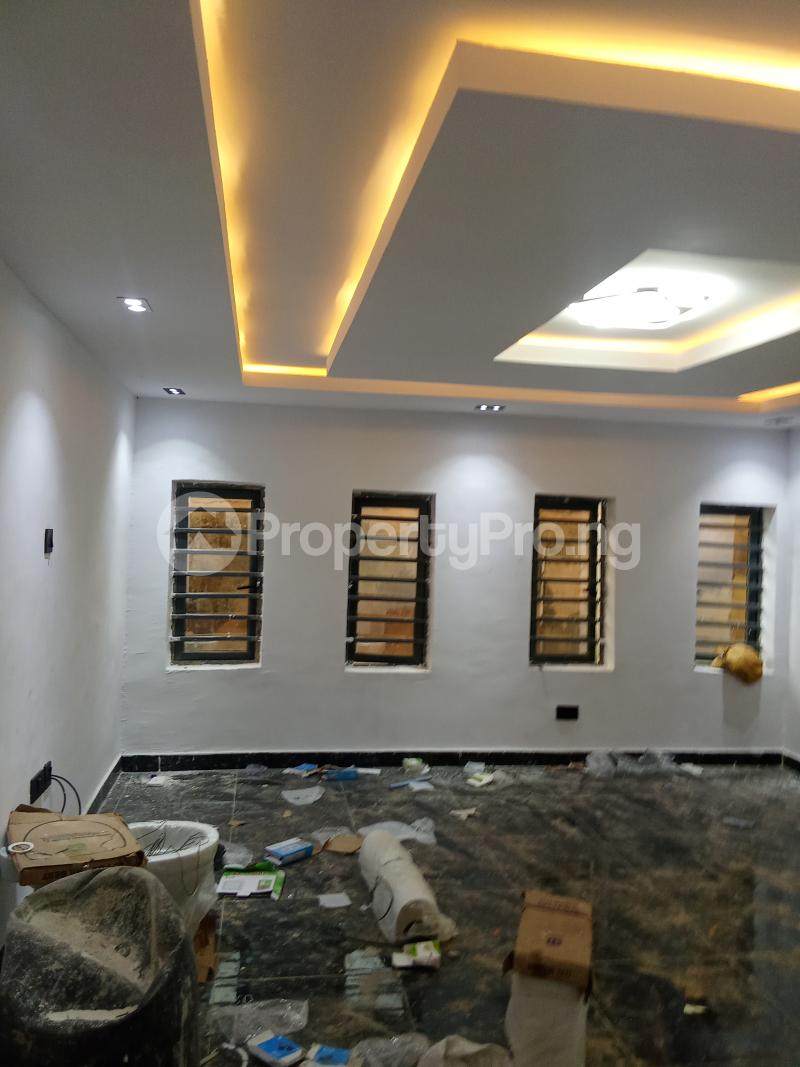 3 bedroom Flat / Apartment for rent Adekunle Kuye Surulere Lagos