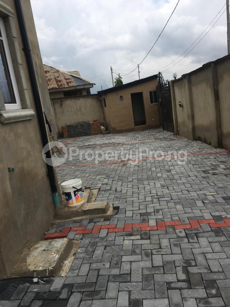 3 bedroom Flat / Apartment for rent Abese Elebu Oluyole Extension Akala Express Ibadan Oyo - 0
