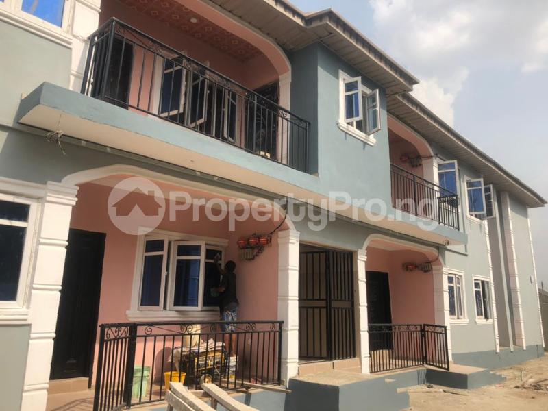 3 bedroom Flat / Apartment for rent Ologede Estate, New Garage Akala Express Ibadan Oyo
