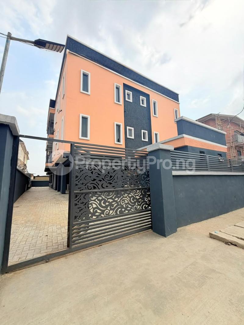3 bedroom Flat / Apartment for sale  Gbagada Phase 1 Gbagada Lagos