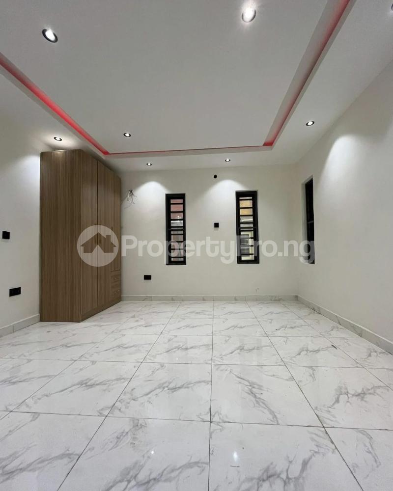 3 bedroom Flat / Apartment for sale  Gbagada Lagos