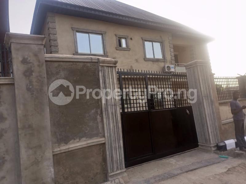 3 bedroom Flat / Apartment for rent Koso Estate, Off Ashipa Road, Tipper Garage. Akala Express Ibadan Oyo