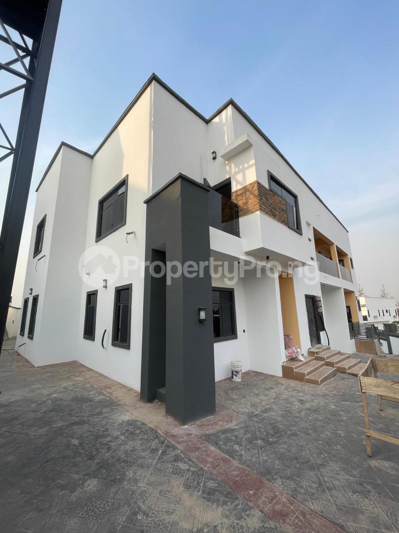 3 bedroom Flat / Apartment for rent Carlton Gate Estate Akobo Ibadan Oyo