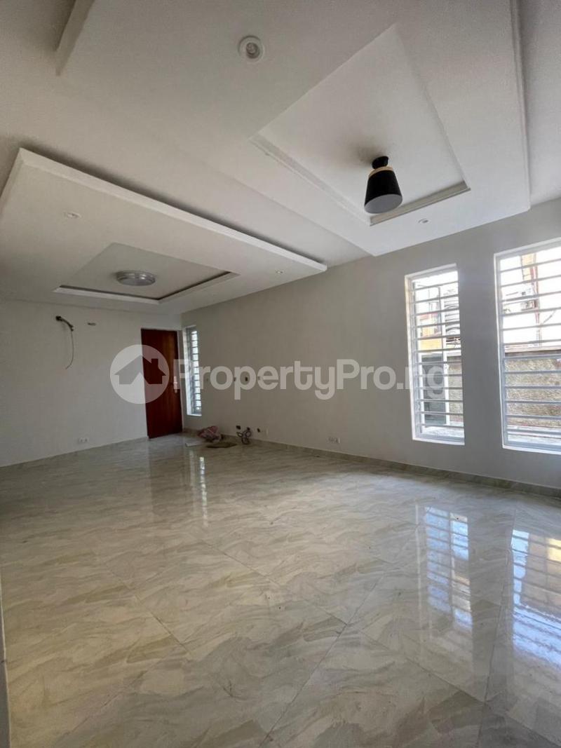 3 bedroom House for rent Adisa Bashua Adelabu Surulere Lagos