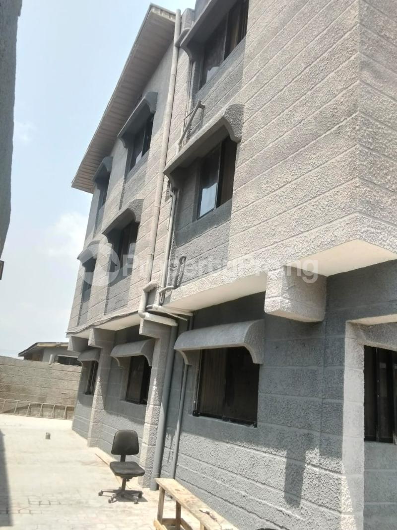 3 bedroom Flat / Apartment for rent Off Sunmola Street Mende Maryland Lagos