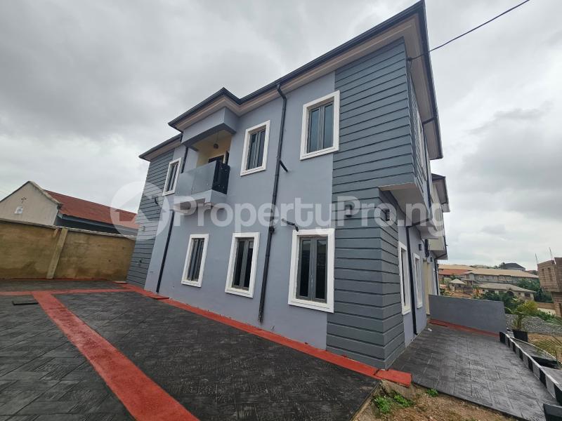 3 bedroom House for sale Roselle Court, Abiola Way, Abeokuta South Ogun