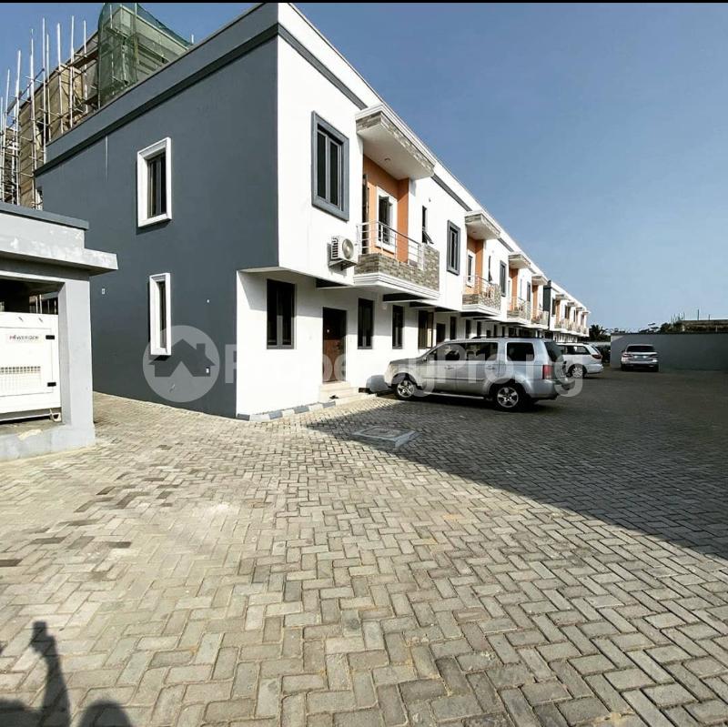 3 bedroom House for sale 2nd Toll Gate, Orchid Road Lekki Phase 2 Lekki Lagos