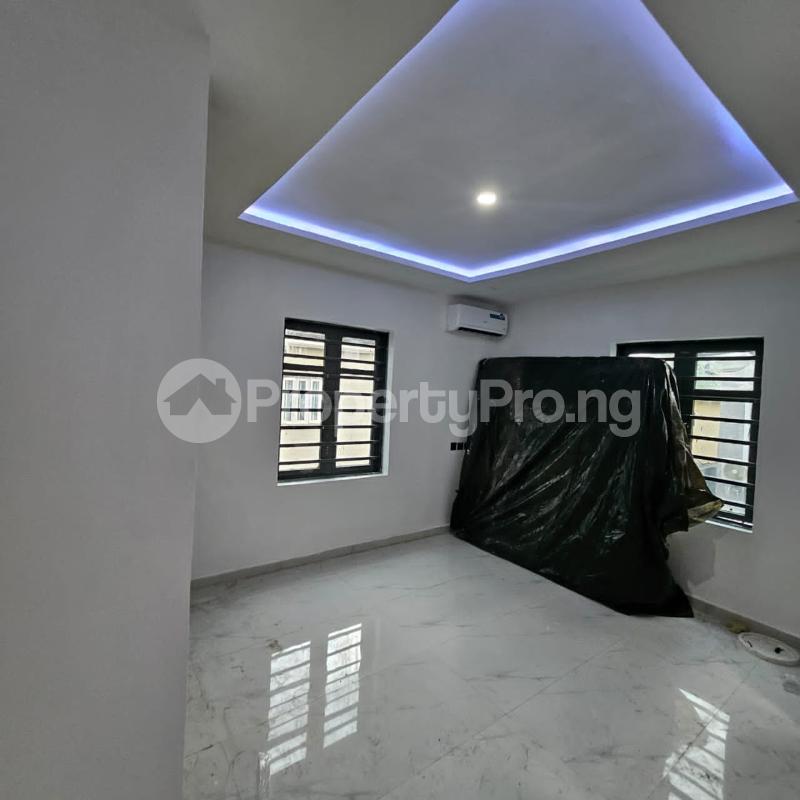 3 bedroom Flat / Apartment for rent Yaba Akoka Yaba Lagos