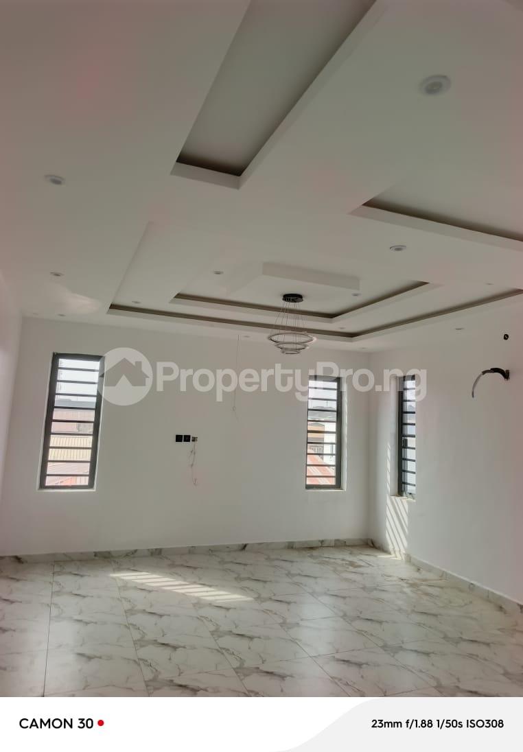 3 bedroom Flat / Apartment for rent Surulere Ogunlana Surulere Lagos - 2