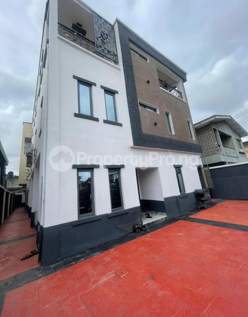 4 bedroom House for rent Off Adelabu, Surulere Lagos