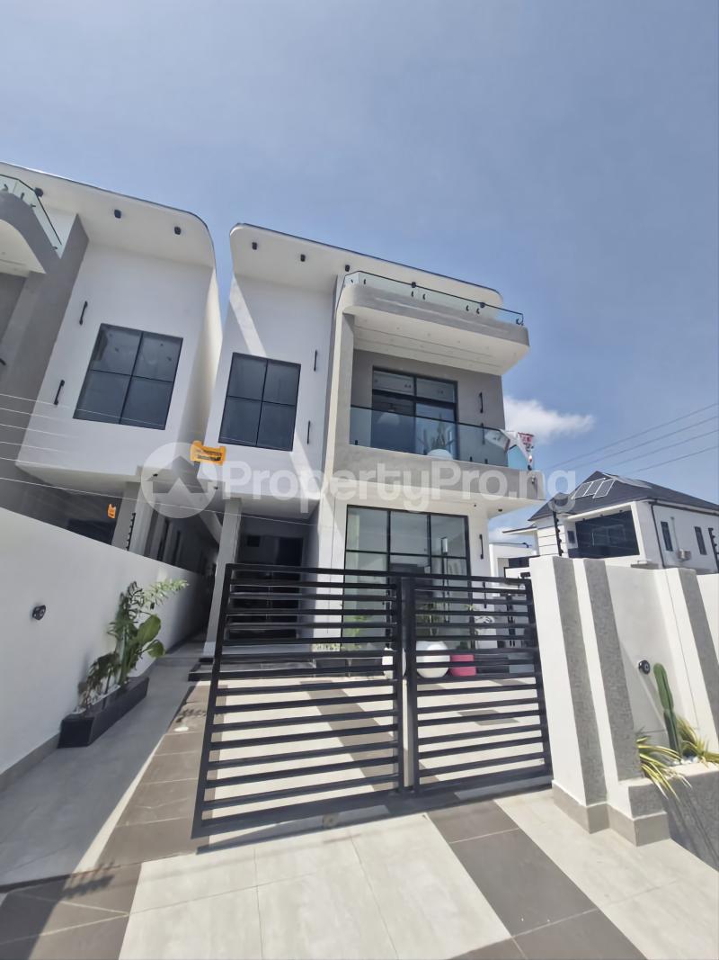 4 bedroom House for sale Captains Court Estate Ado Road Ajah Lagos