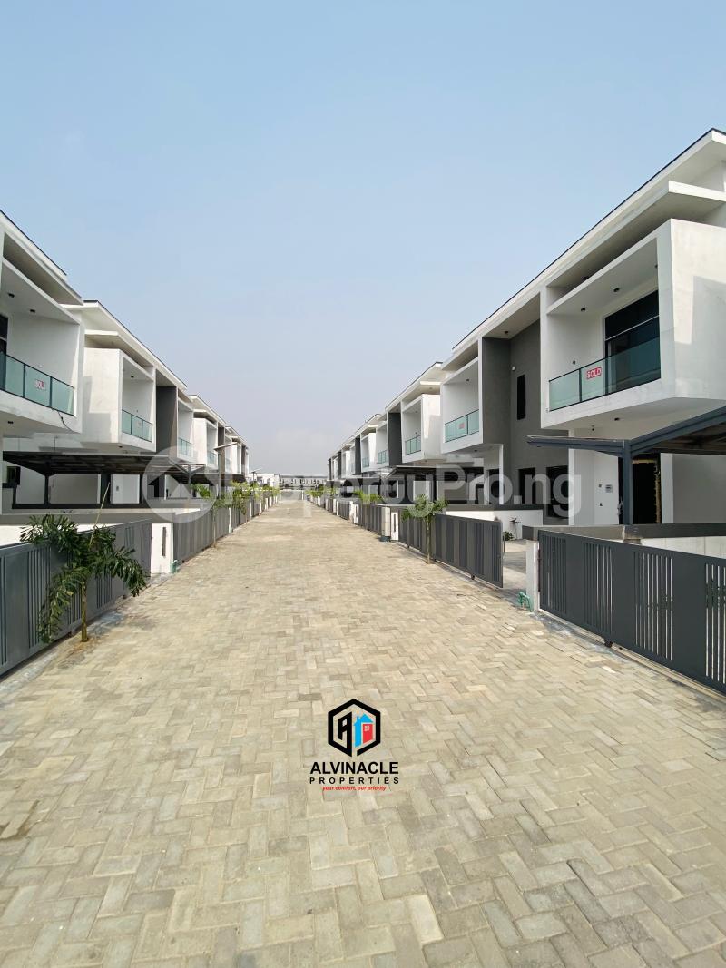 4 bedroom House for sale Royal Pine Orchid Lekki Lagos