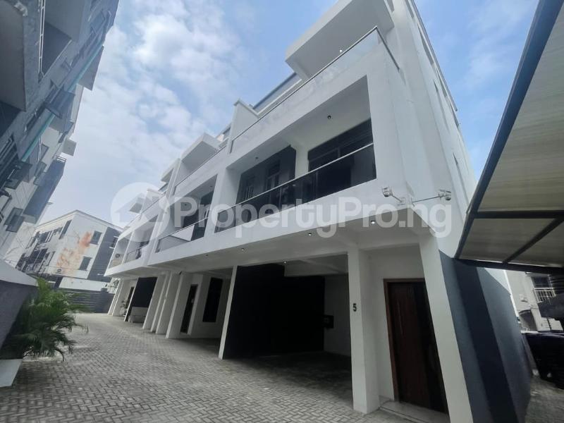 4 bedroom House for sale Ologolo Lekki Lagos