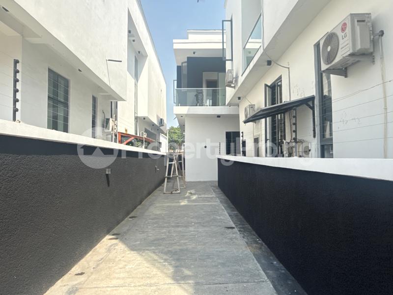 4 bedroom House for rent Chevron Lekki Lagos
