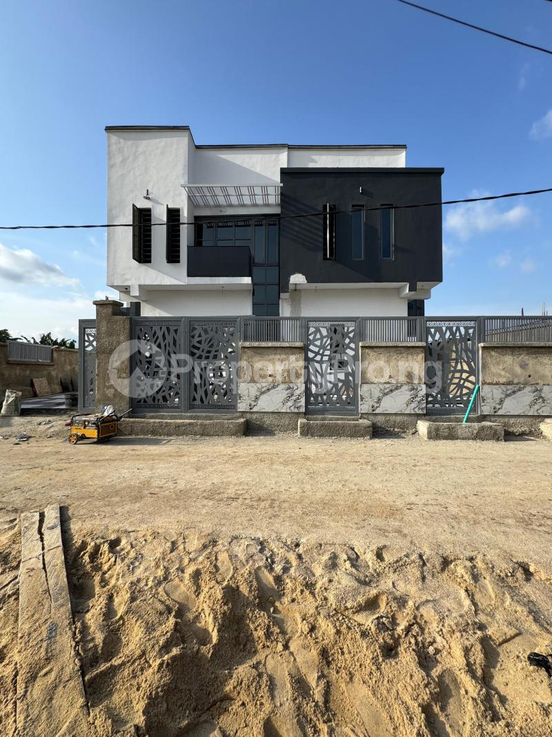 4 bedroom House for sale Maryland Lagos