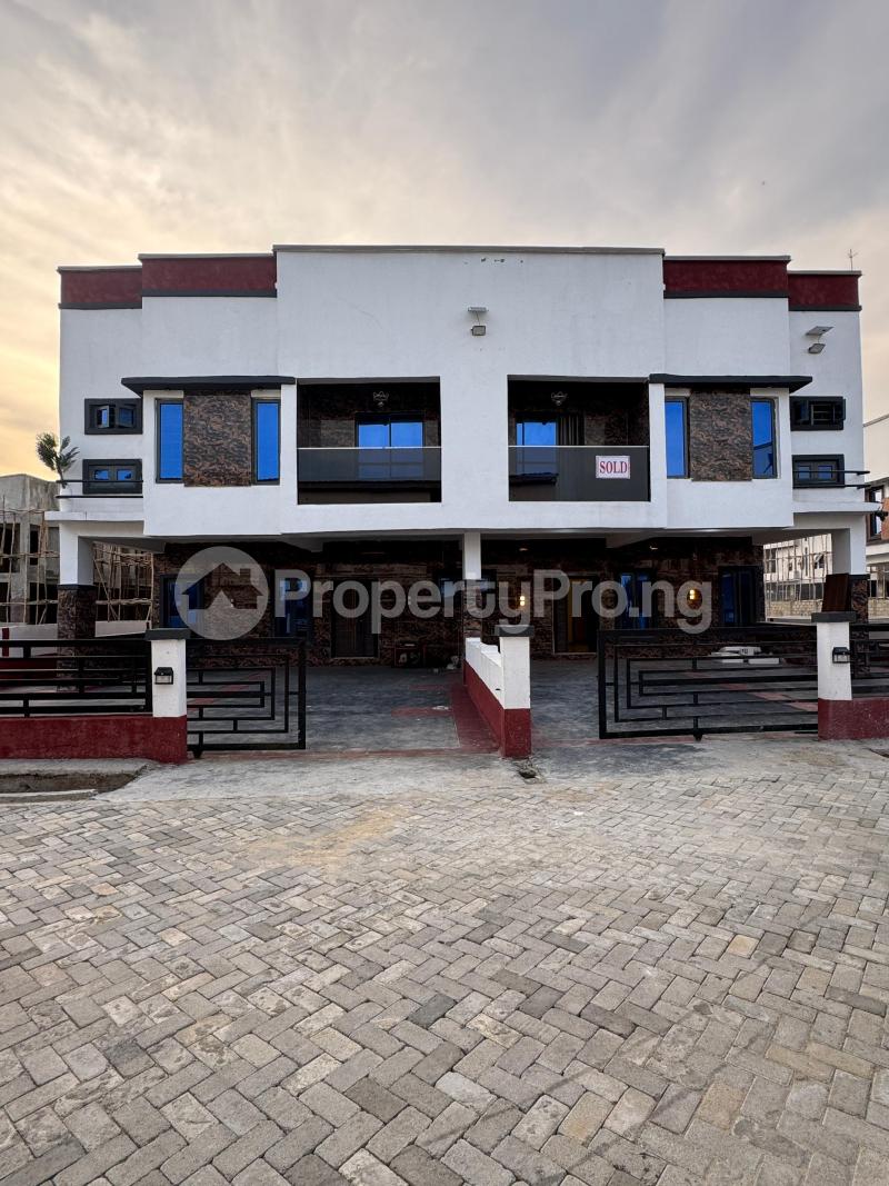 4 bedroom House for sale Orchid Road 2nd Toll Gate Lekki Lagos