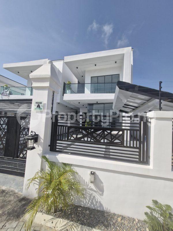 4 bedroom House for sale Captains Court Estate Ado Road Ajah Lagos