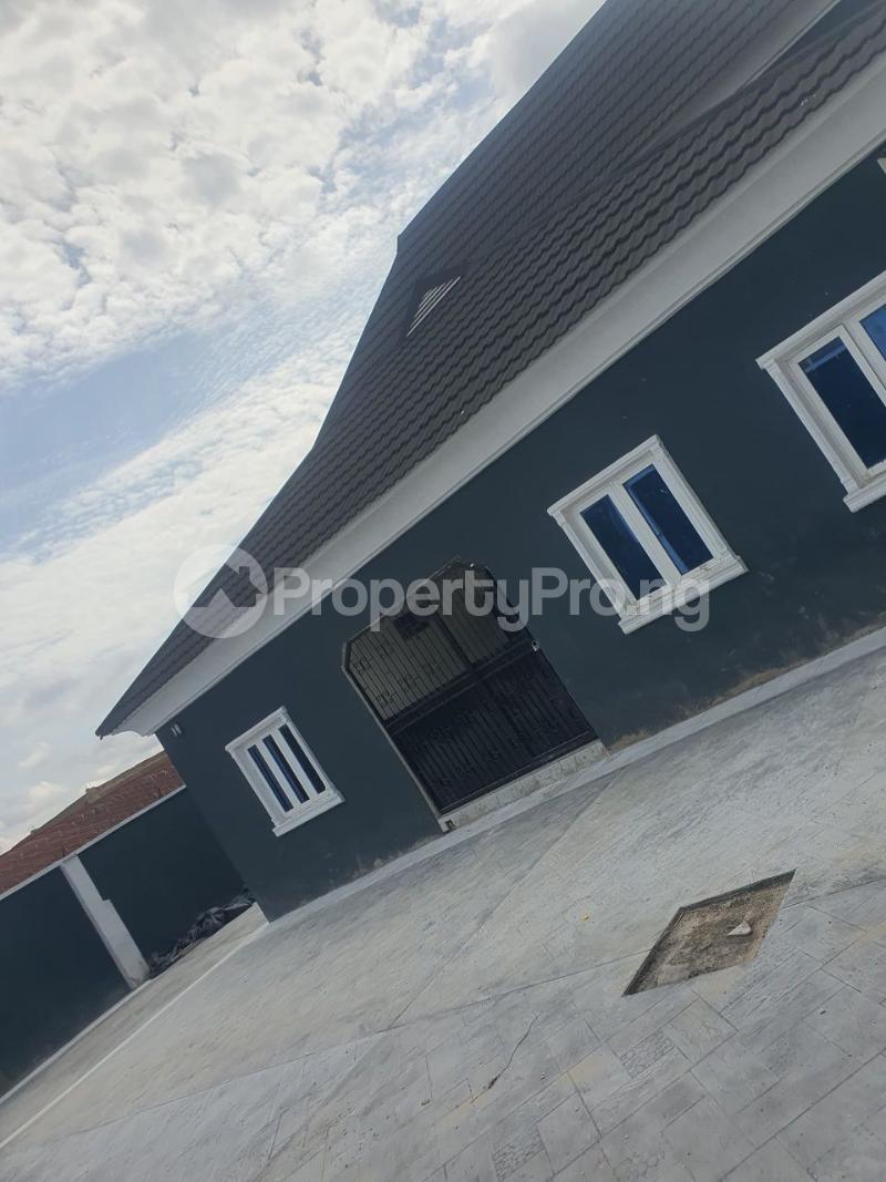 4 bedroom Flat / Apartment for sale Akoto, Elebu Akala Express Ibadan Oyo
