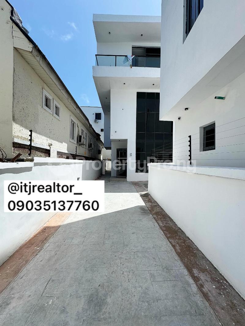 4 bedroom House for sale Ikate Lekki Lagos