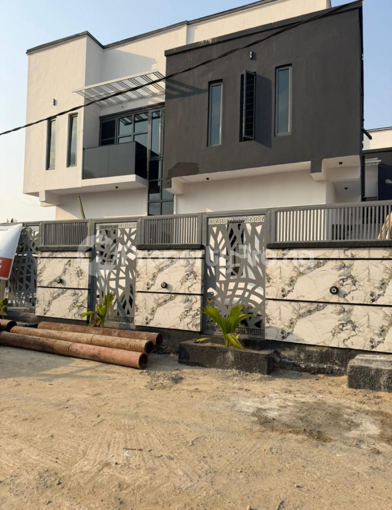 4 bedroom House for sale Mende Maryland Lagos