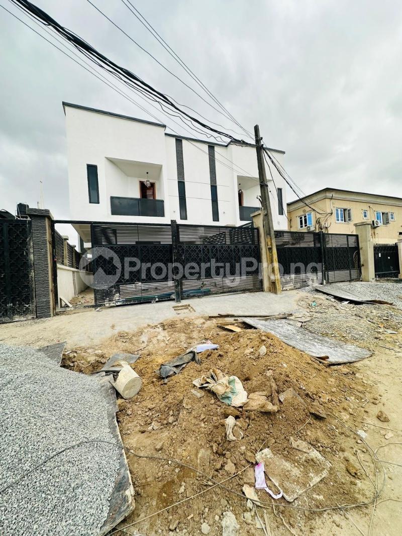 4 bedroom House for sale Gbagada Lagos