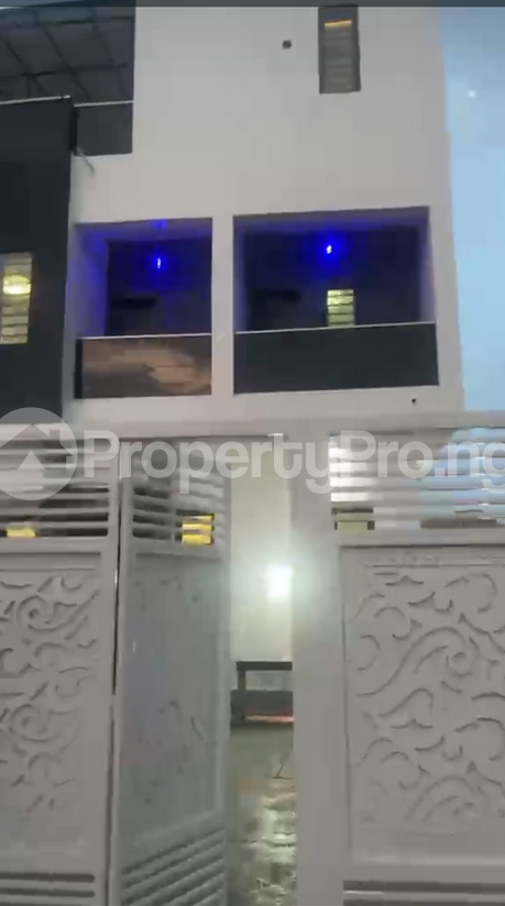 4 bedroom House for sale Omole phase 2 Ojodu Lagos