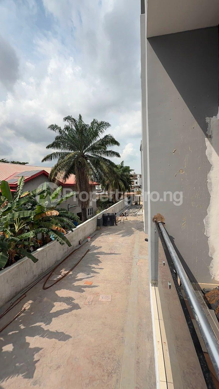 4 bedroom House for sale Surulere Lagos