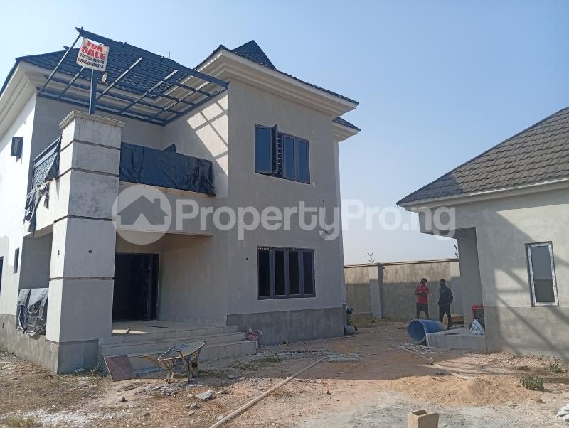 4 bedroom House for sale F01 , Estate Kubwa Abuja