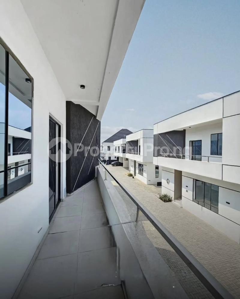 4 bedroom House for sale Orchid Lekki Lagos