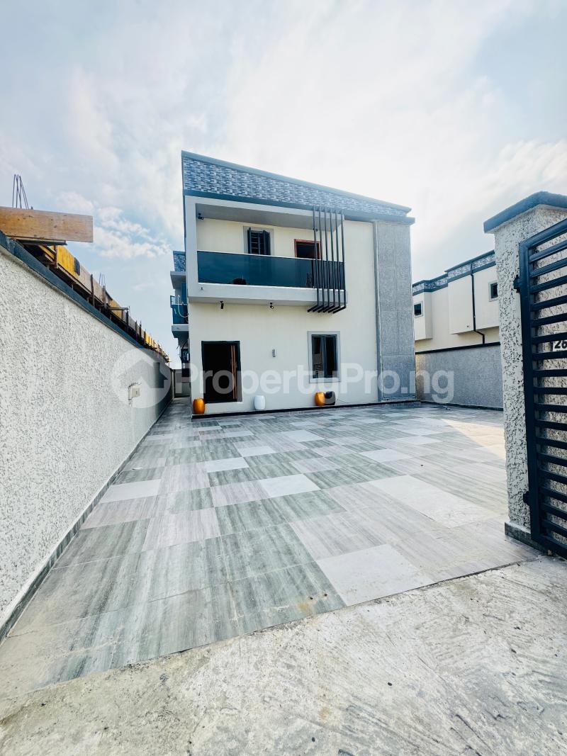 4 bedroom House for sale  Off Lekki-Epe Expressway Ajah Lagos