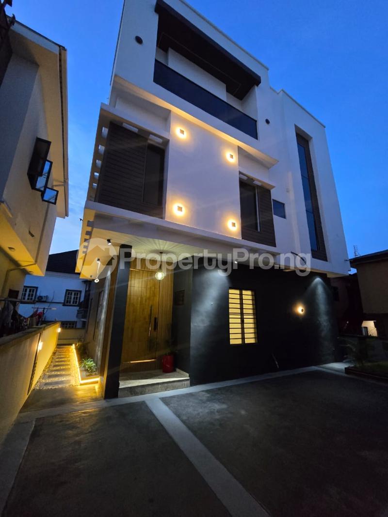 4 bedroom House for sale Magodo GRA Phase 2 Kosofe/Ikosi Lagos