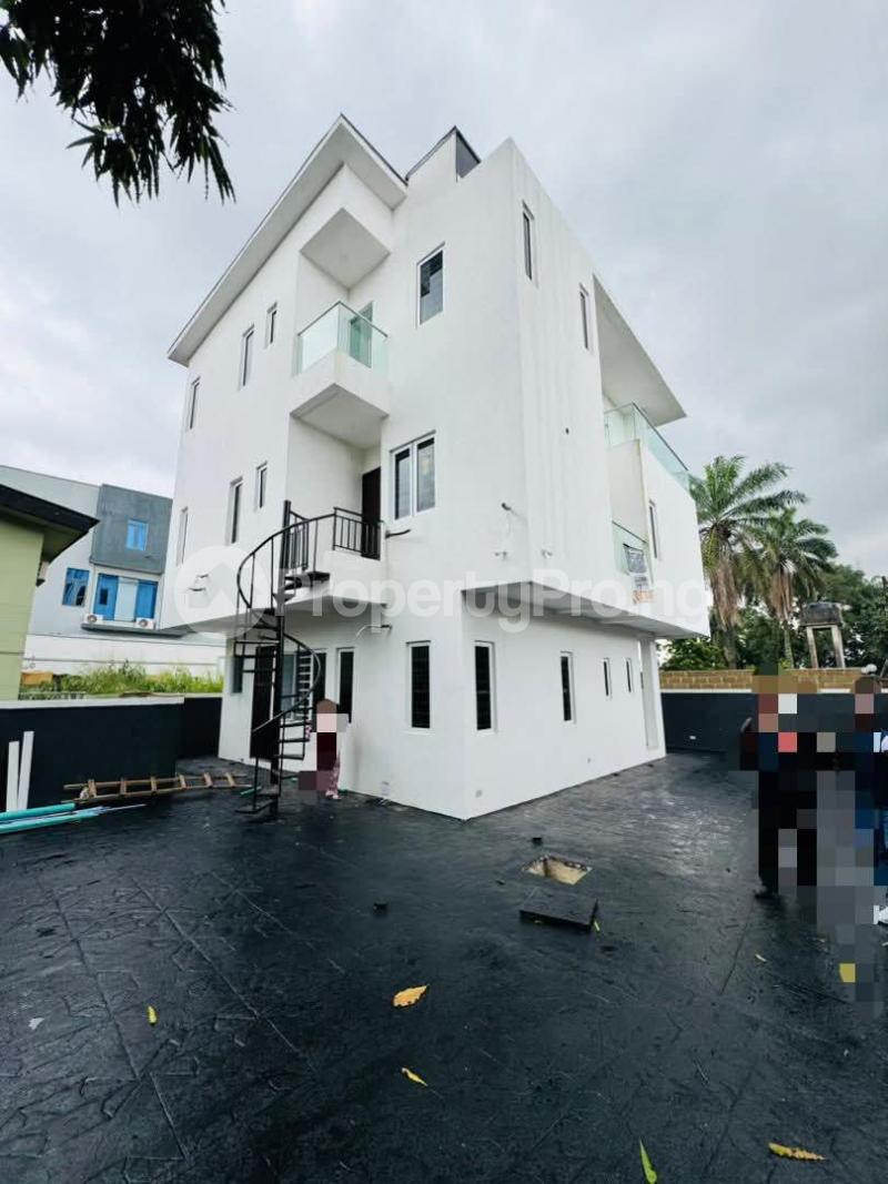 4 bedroom House for sale Adeniyi Jones Ikeja Lagos