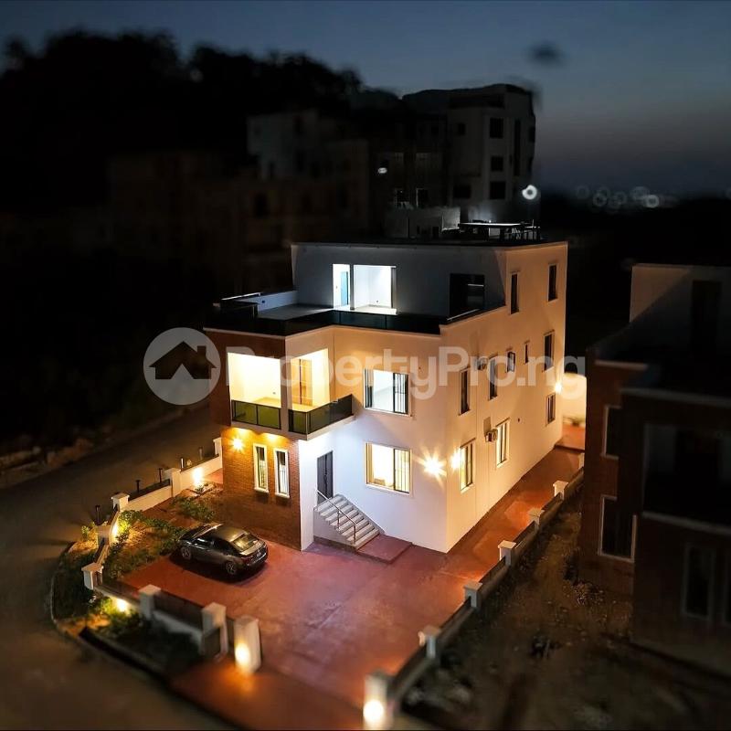 4 bedroom House for sale Guzape Abuja