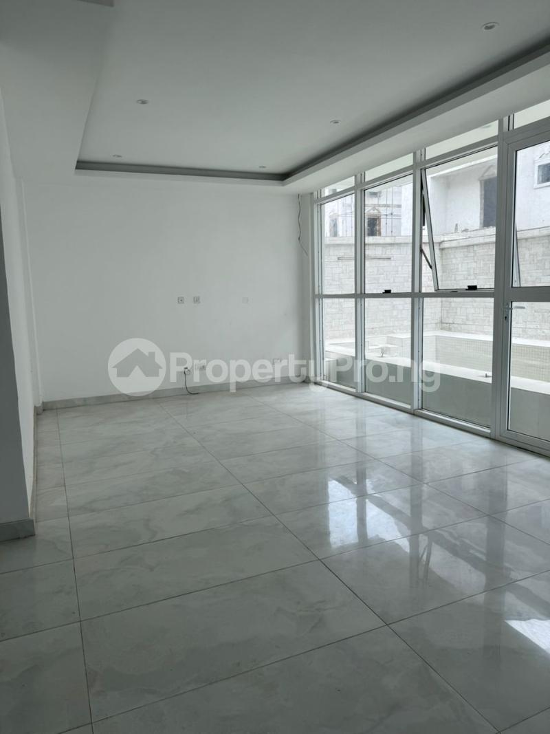 4 bedroom House for sale Banana Island Ikoyi Lagos