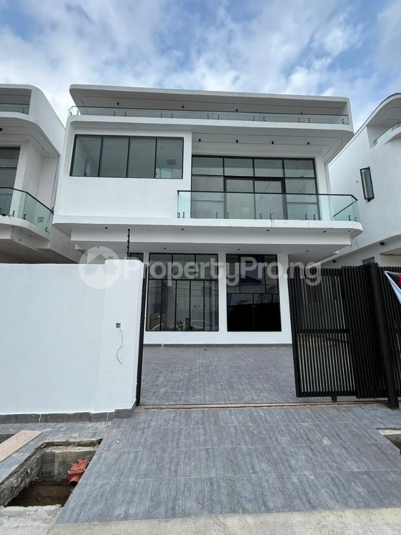 4 bedroom House for sale In An Estate Orchid Lekki Lagos