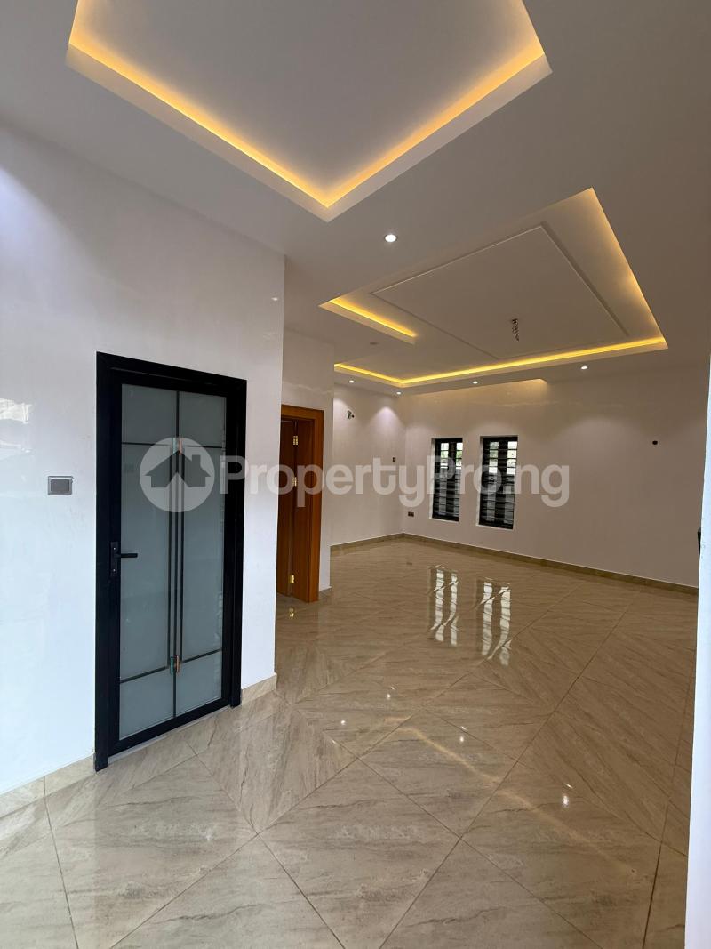 4 bedroom House for sale Thinkers Corner, Enugu Enugu