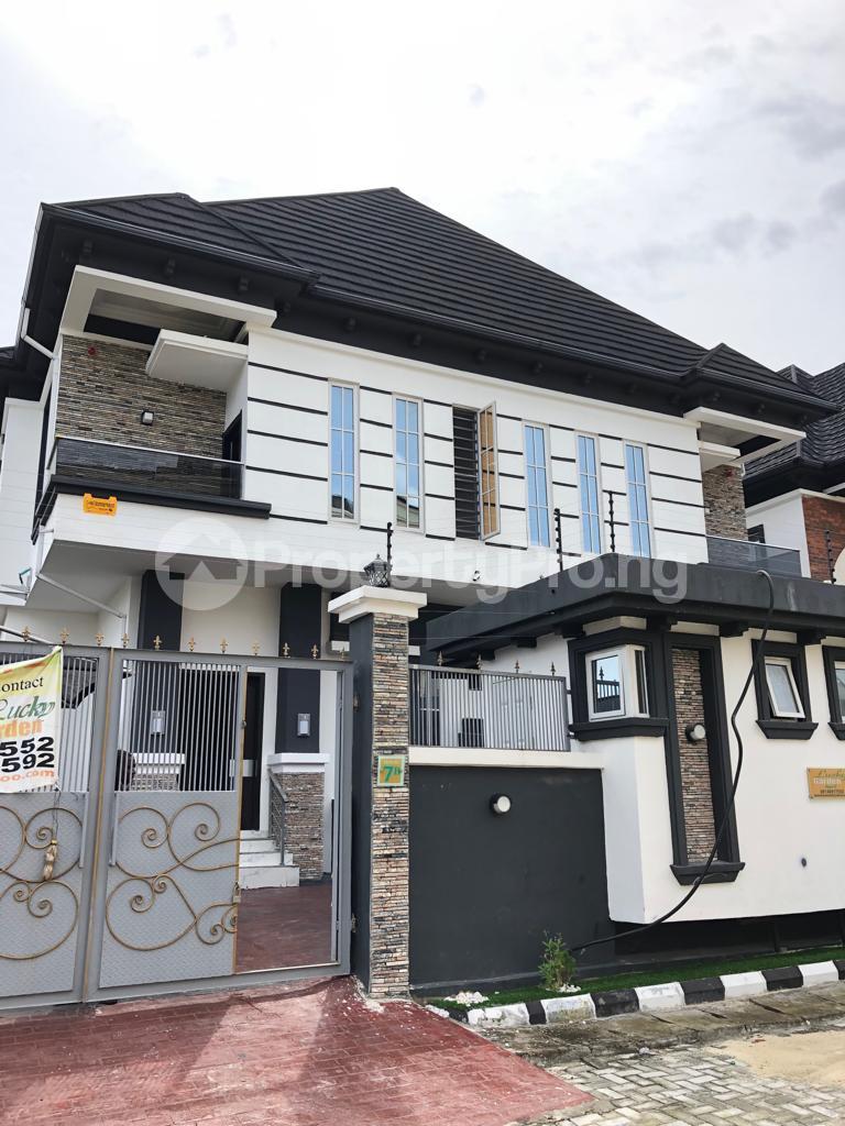 4 bedroom House for sale ...... chevron Lekki Lagos