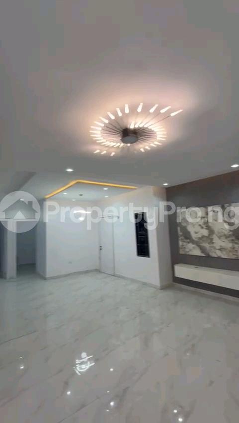 4 bedroom House for sale Greenwich Estates Okofe Yaba Lagos