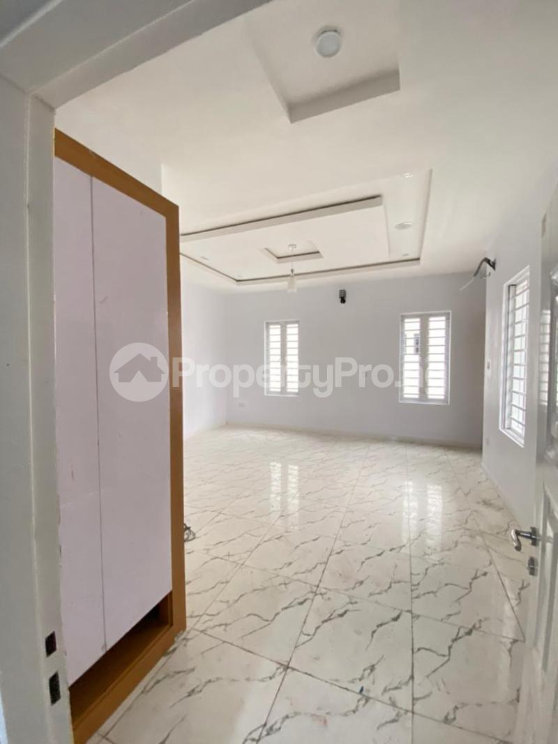 4 bedroom House for sale 2nd Toll Gate chevron Lekki Lagos