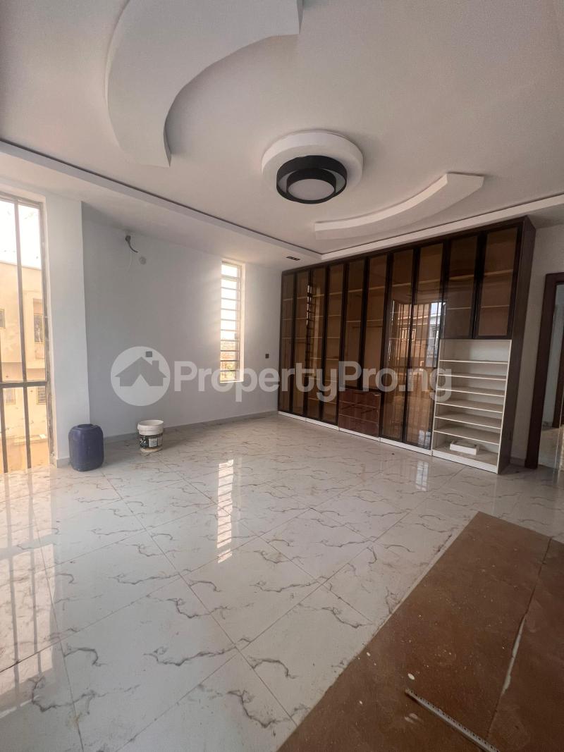 4 bedroom House for sale Kayfarm Estate Ogba Lagos