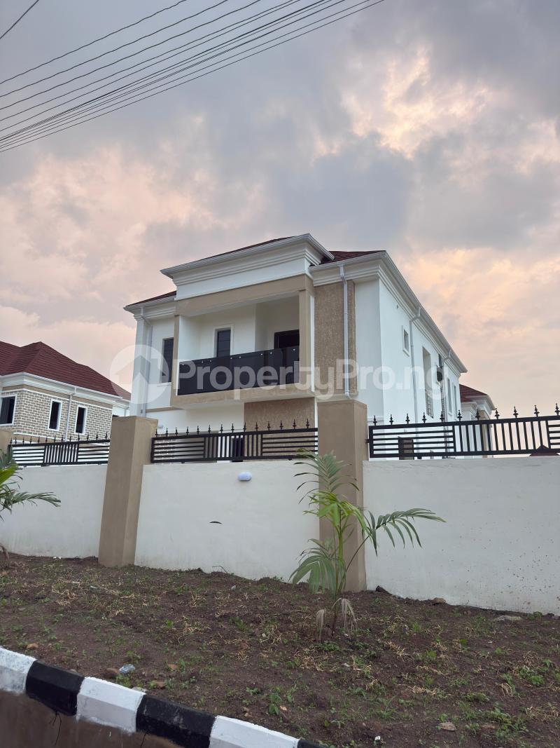 4 bedroom House for sale Kolapo Ishola Gra Akobo Ibadan Oyo