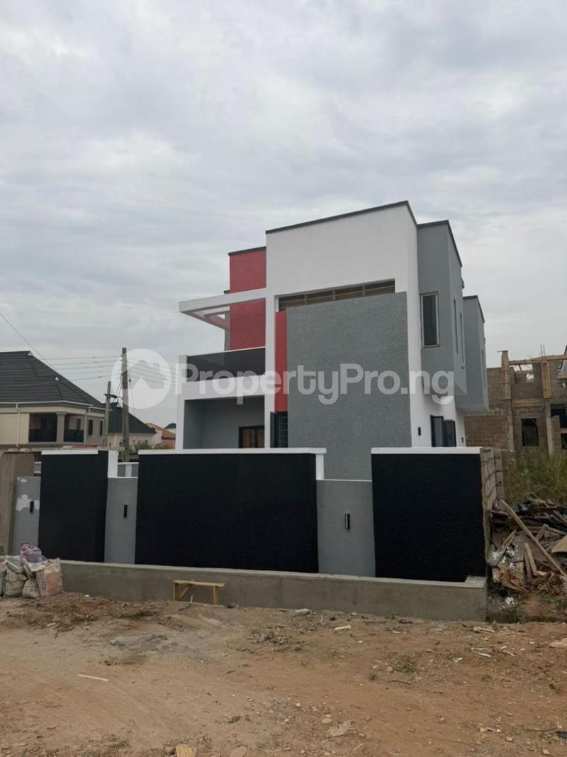 4 bedroom House for sale Carlton Gate Estate Gra Akobo Ibadan Oyo