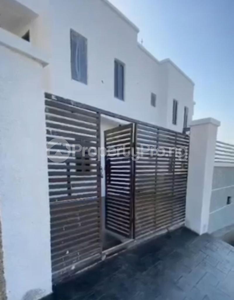 4 bedroom House for sale Bello Sholebo Estate, Ebute Ikorodu Lagos