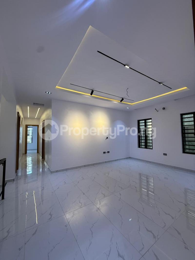 4 bedroom House for sale Carlton Gate Estate, Beside Kolapo Ishola Gra Akobo Ibadan Oyo