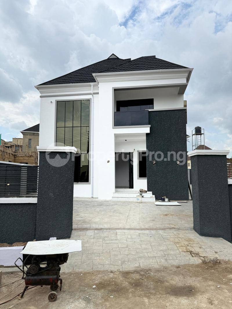 4 bedroom House for sale Carlton Gate Estate, Beside Kolapo Ishola Gra Ibadan Oyo