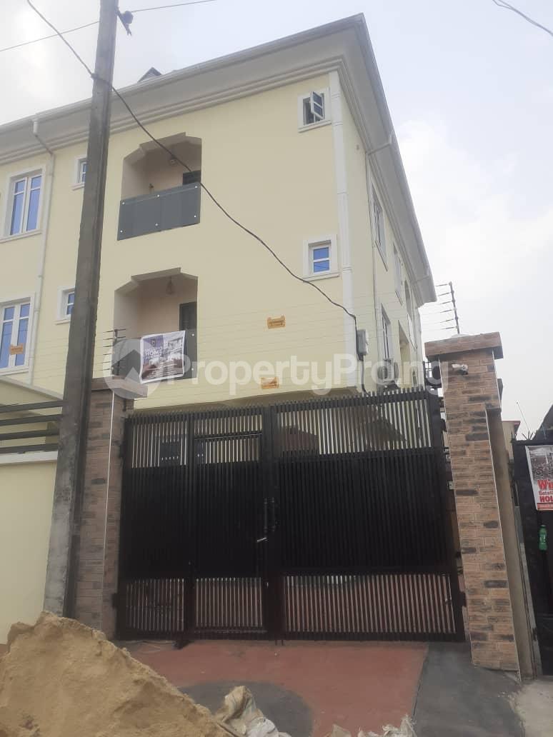 4 bedroom House for rent Off College Road Ifako-ogba Ogba Lagos